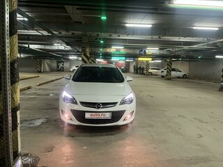 2013 Opel Astra J Рестайлинг, белый, 870000 рублей, вид 1