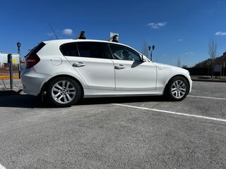 2008 BMW 1 серии 118i I (E81/E82/E87/E88) Рестайлинг, белый, 1020000 рублей, вид 5