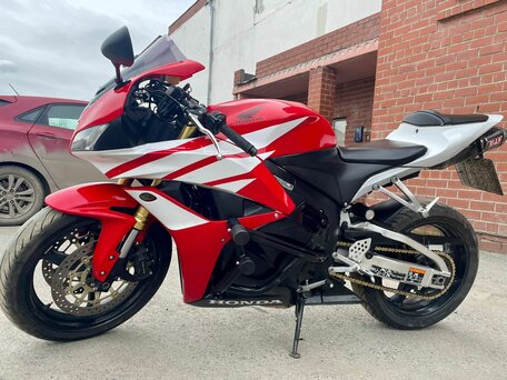 2008 Honda CBR 600RR, красный, 730000 рублей, вид 1