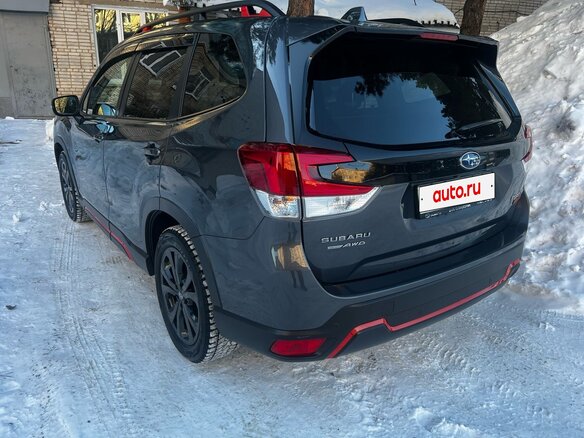 2021 Subaru Forester V, серый, 4500000 рублей - вид 2