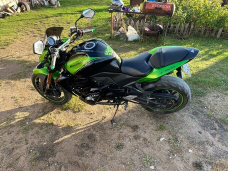 2011 Kawasaki ZR 750 Zephyr, зелёный, 400000 рублей, вид 3