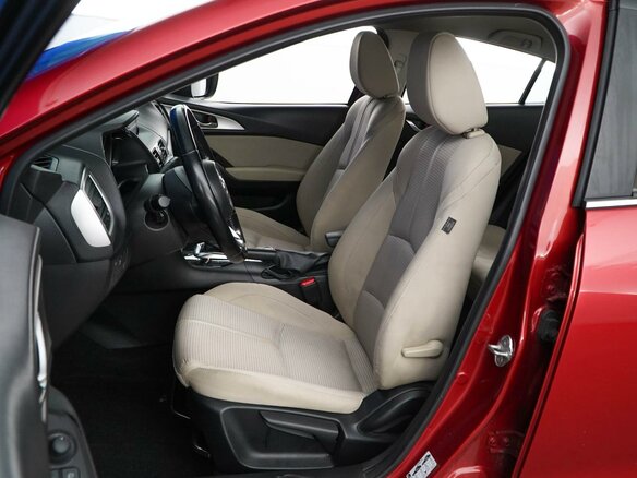 2018 Mazda 3 III (BM) Рестайлинг, красный, 1569055 рублей - вид 9