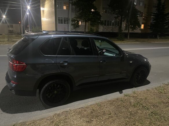 2013 BMW X5 35i II (E70) Рестайлинг, серый, 1400000 рублей - вид 5