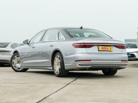 2023 Audi A8 Long 55 TFSI IV (D5) Рестайлинг, серебристый - вид 3