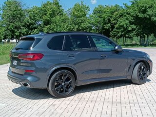 2019 BMW X5 50i IV (G05/G18), синий, 5500000 рублей, вид 3