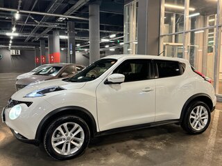 2018 Nissan Juke I Рестайлинг, белый, 1700000 рублей, вид 4