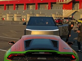 2020 Lamborghini Huracán I Рестайлинг, оранжевый, 30500000 рублей, вид 2