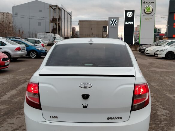 2014 Lada (ВАЗ) Granta I, белый, 399999 рублей - вид 4