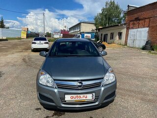 2013 Opel Astra H Рестайлинг, серебристый, 1100000 рублей, вид 1