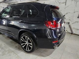 2014 BMW X5 M50d III (F15), синий, 4700000 рублей, вид 3