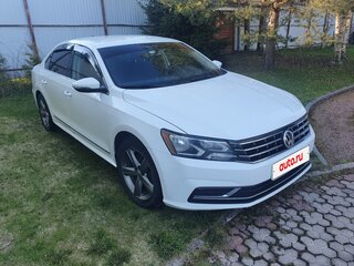 2017 Volkswagen Passat (North America and China) I Рестайлинг, белый, 1400000 рублей, вид 2
