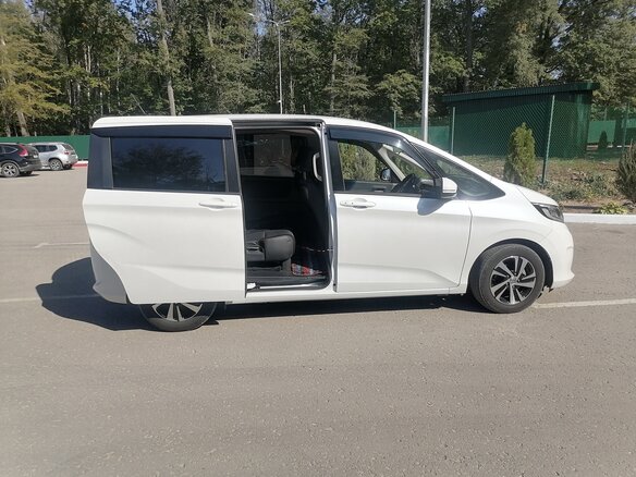 2018 Honda Freed II, белый, 1750000 рублей - вид 8