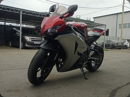 2008 Honda CBR 1000 RR/RA Fireblade, красный, 950000 рублей, вид 2