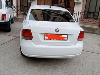 2012 Volkswagen Polo V, белый, 750000 рублей, вид 3