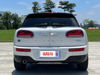 2022 Mini Clubman Cooper II Рестайлинг, белый, 1750000 рублей, вид 5