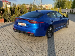 2017 Kia Stinger I, синий, 2600000 рублей, вид 4