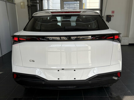 2026 Omoda C5 II, белый, 2300000 рублей, вид 5