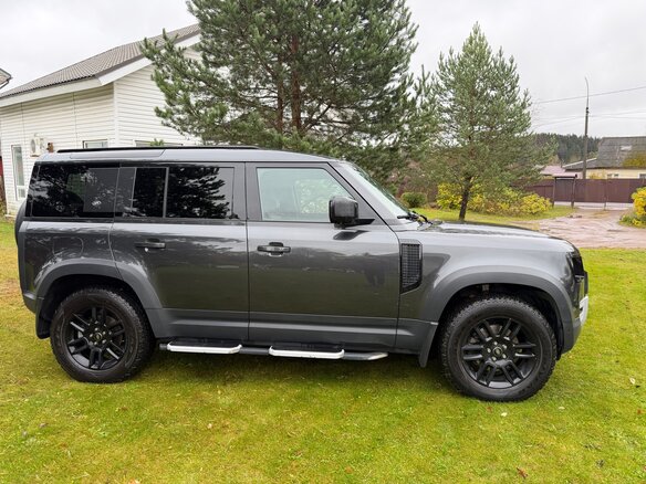 2021 Land Rover Defender 110 II, серый, 4490000 рублей - вид 2