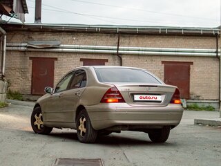 2001 Mercedes-Benz C-Класс 180 II (W203), золотистый, 350000 рублей, вид 2
