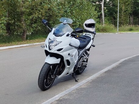 2011 Suzuki GSX 1250 FA, белый, 700000 рублей, вид 3