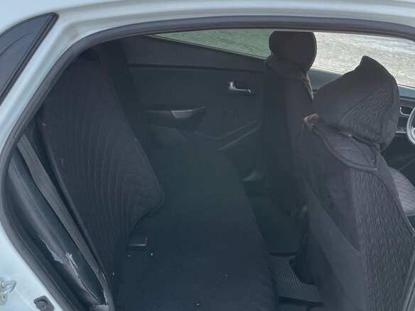 2013 Kia Rio III, белый, 630000 рублей - вид 9