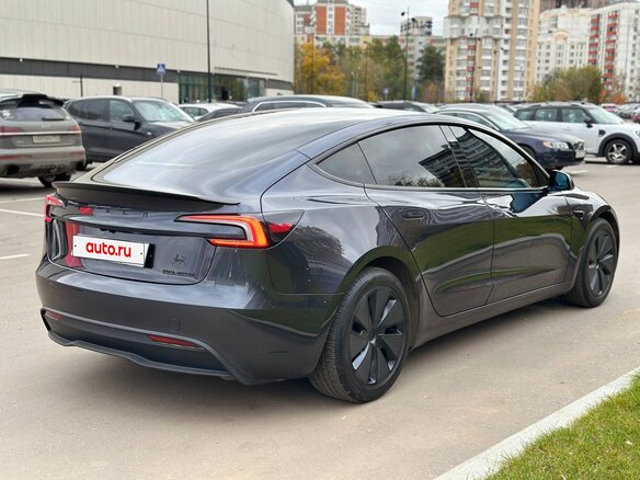 2024 Tesla Model 3 Long Range I Рестайлинг, серый, 5800000 рублей - вид 4