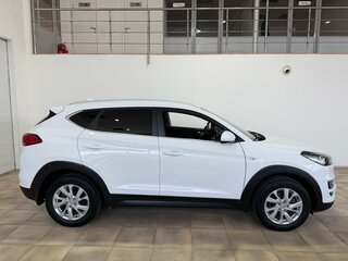 2020 Hyundai Tucson III Рестайлинг, белый, 2700000 рублей, вид 5