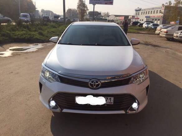 2015 Toyota Camry VII (XV50) Рестайлинг, белый - вид 1