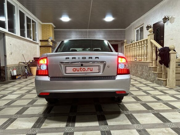 2015 Lada (ВАЗ) Priora I Рестайлинг, серебристый, 800000 рублей - вид 3