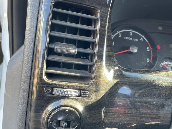 2010 Kia Bongo, белый, 1250000 рублей - вид 22