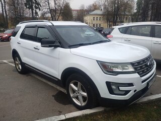 2016 Ford Explorer V Рестайлинг, белый, 2310000 рублей, вид 2