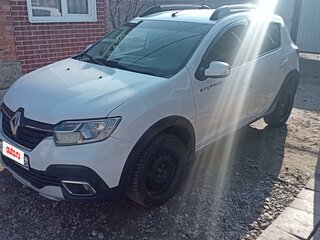 2020 Renault Sandero Stepway II Рестайлинг, белый, 945000 рублей, вид 2