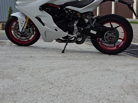 2020 Ducati Supersport, белый, 1200000 рублей, вид 3