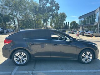 2014 Chevrolet Cruze I Рестайлинг, серый, 950000 рублей, вид 4