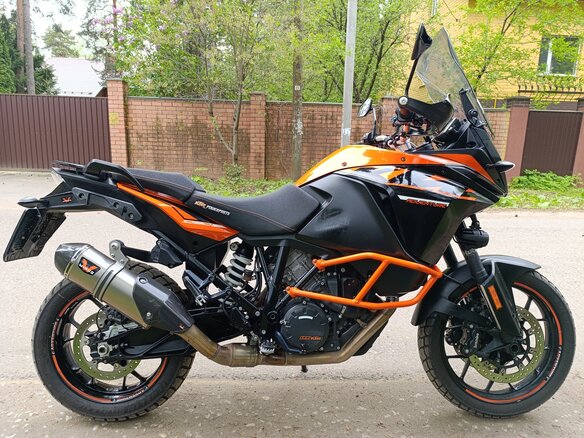 2017 KTM 1090 Adventure, оранжевый, 1090000 рублей - вид 10