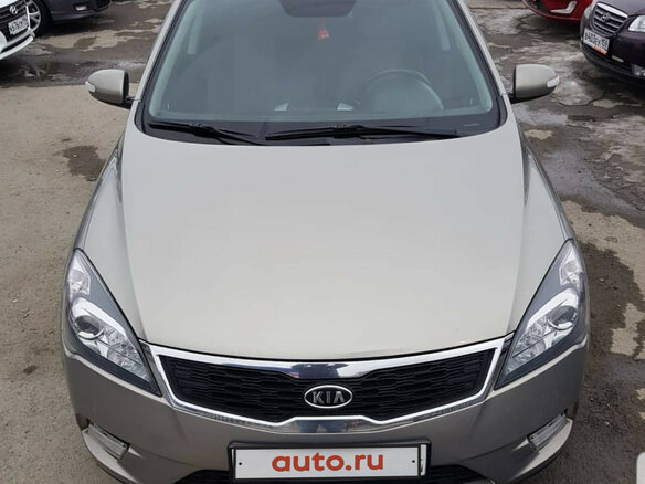 2010 Kia Ceed I Рестайлинг, серебристый, 650000 рублей - вид 2