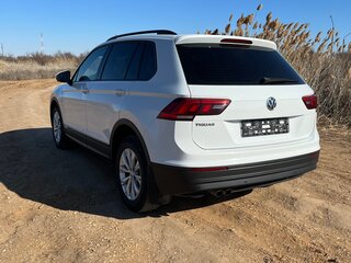 2020 Volkswagen Tiguan II, белый, 2000000 рублей, вид 4