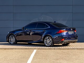 2018 Lexus IS 300 III Рестайлинг, синий, 2595000 рублей, вид 4