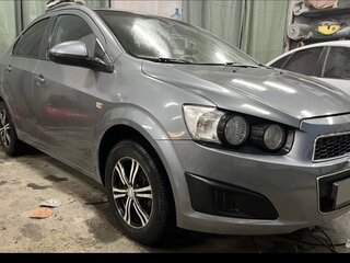 2013 Chevrolet Aveo II, серый, 685000 рублей, вид 1