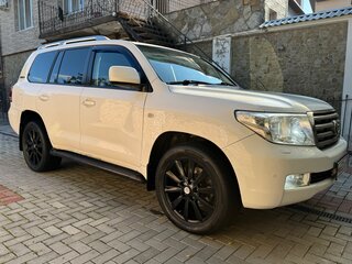 2011 Toyota Land Cruiser 200 Series, белый, 2555555 рублей, вид 1