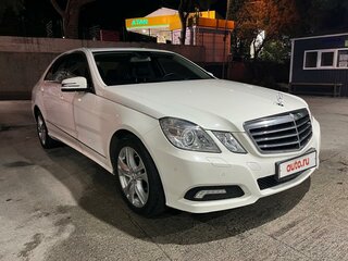 2009 Mercedes-Benz E-Класс 300 IV (W212, S212, C207), белый, 2200000 рублей, вид 1