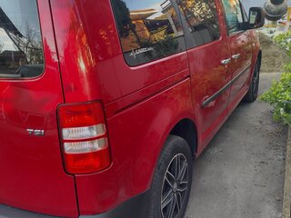 2010 Volkswagen Caddy III Рестайлинг, красный, 850000 рублей, вид 4