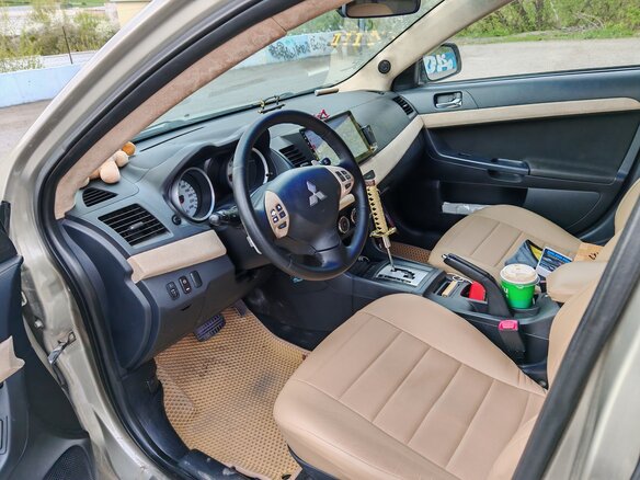 2008 Mitsubishi Lancer X, бежевый, 1000000 рублей - вид 14
