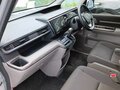 2018 Honda Stepwgn V Рестайлинг, серебристый, 2150000 рублей - вид 1