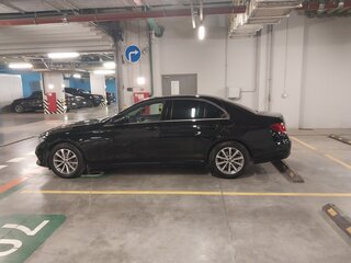 2019 Mercedes-Benz E-Класс 200 d V (W213, S213, C238), чёрный, 2200000 рублей, вид 4