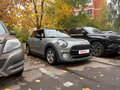 2020 Mini Hatch Cooper III (F55/F56) Рестайлинг, серый, 1750000 рублей - вид 2