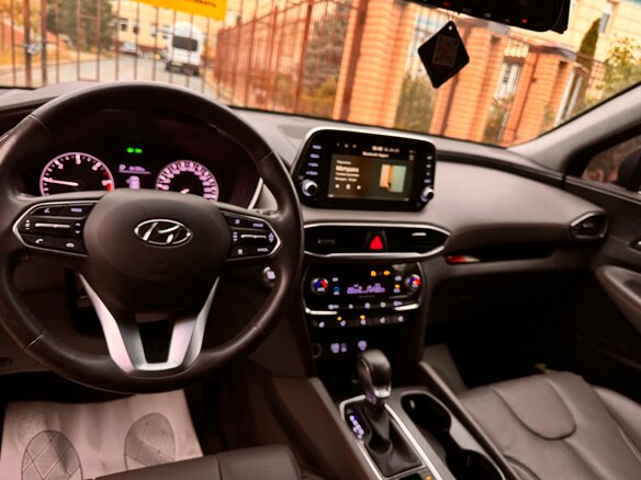 2019 Hyundai Santa Fe IV, серый, 3700000 рублей - вид 11