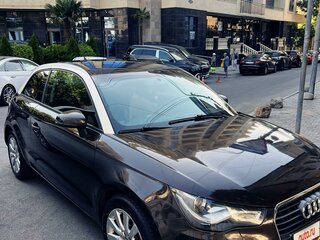 2010 Audi A1 I (8X), коричневый, 1300000 рублей, вид 2