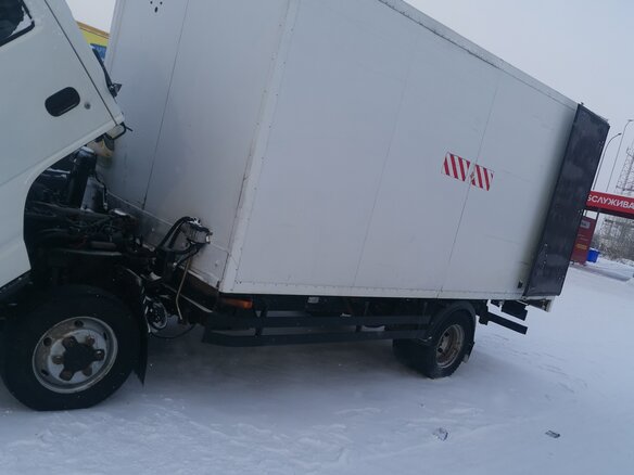 2010 Isuzu Elf (N-series), белый, 1900000 рублей - вид 3