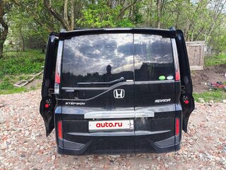2017 Honda Stepwgn Spada V Рестайлинг, чёрный, 2550000 рублей, вид 4